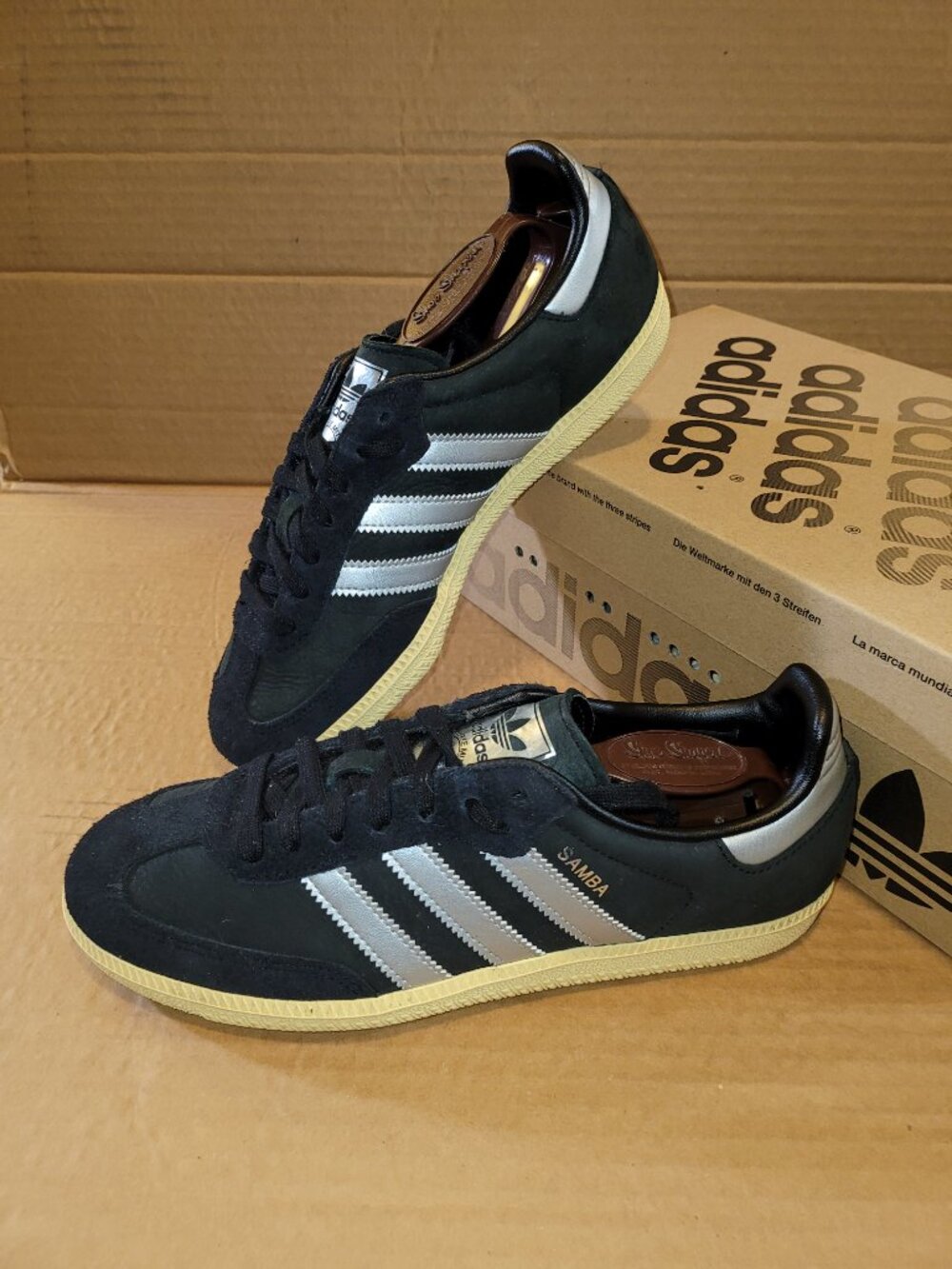 Adidas Originals Women's Black/Silver/Yellow Samba OG Sneakers IE8128 Size 8.5